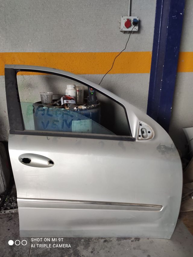 Puerta delantera derecha mercedes Benz ML w164