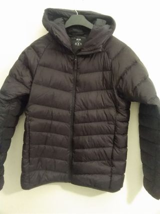 UNIQLO. Anorak plumifero Ultraligero.