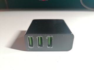 FLOVEME Caricatore Digitale Multipresa USB