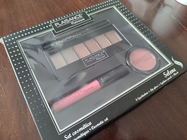 Set maquillaje tonos marrón Nuevo