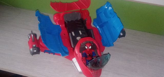 Avión Spider-Man
