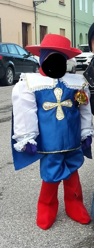 vestito moschettiere