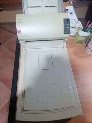 escaner fujitsu fi-5220 c