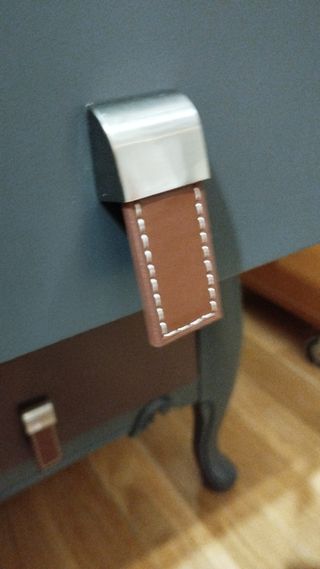 Cómoda restaurada estilo moderno-vintage