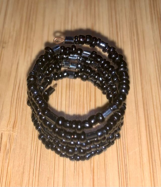 Anello a fascia semirigida regolabile