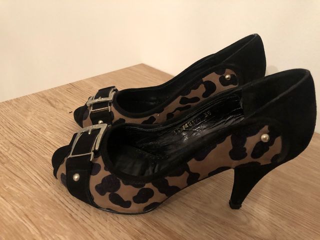 Zapatos tacón de ante