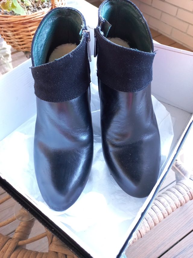 botines de mujer. TEATINOS