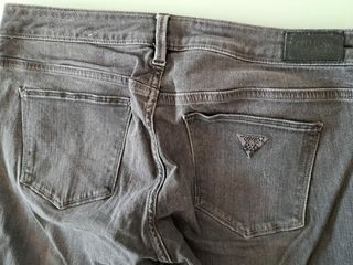 Pantalon guess negro