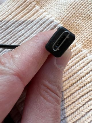 Cargador móvil óriginal LG antiguo