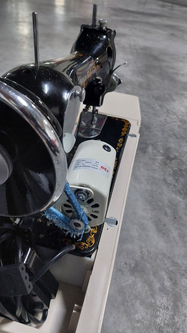 Máquina de coser Alfa