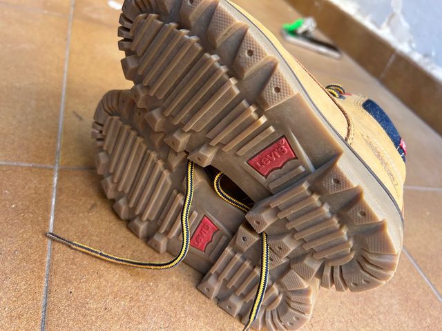 Botas levis niño