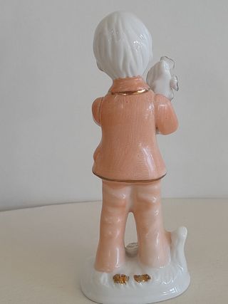 Capodimonte Statuina Ragazzo Con Vaso Di Fiori