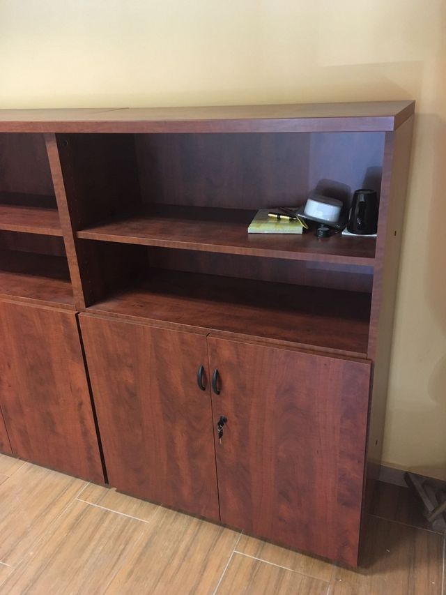 Mobiliário de escritório.