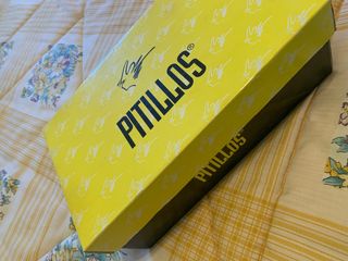 Zapatillas o zapatos elegantes