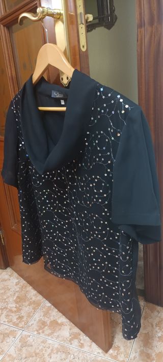 Camisa de fiesta de señora  negra.
