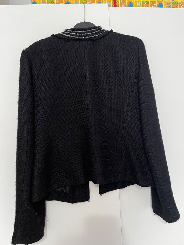 Chaqueta negra Cortefiel