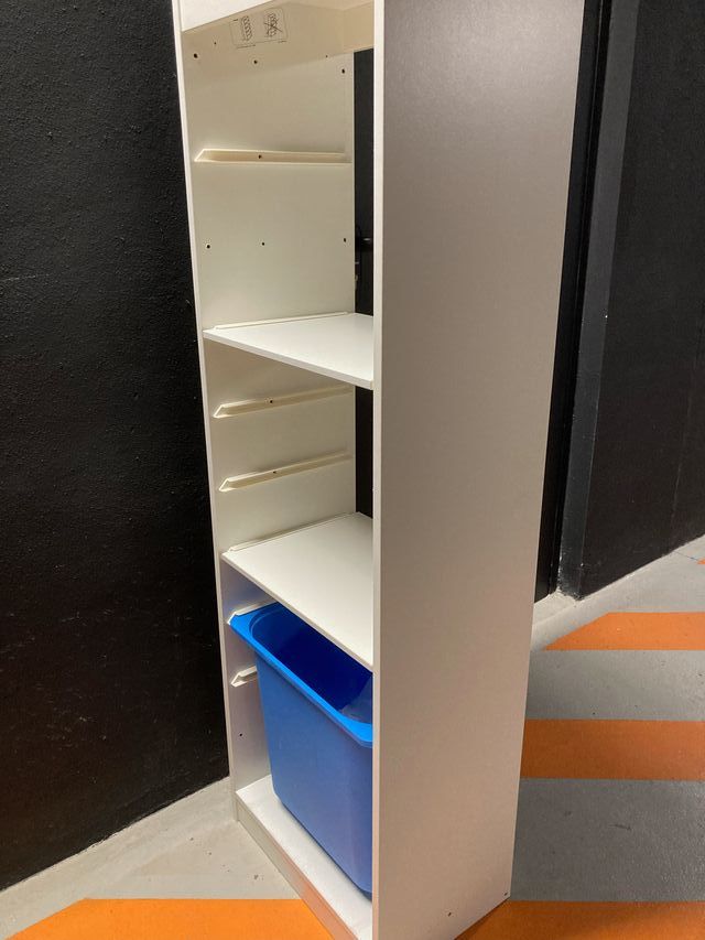 Almacenaje trofas ikea  medidas 40 * 30 * 145