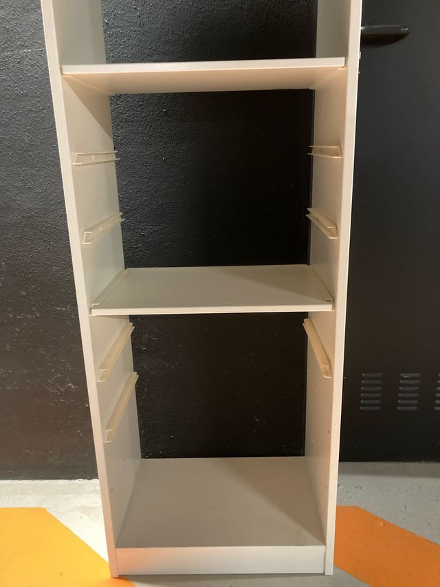 Almacenaje trofas ikea  medidas 40 * 30 * 145