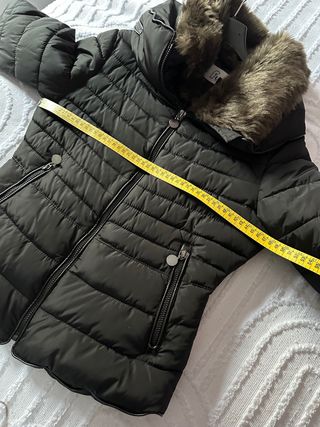 Chaqueta negra acolchada de Fly