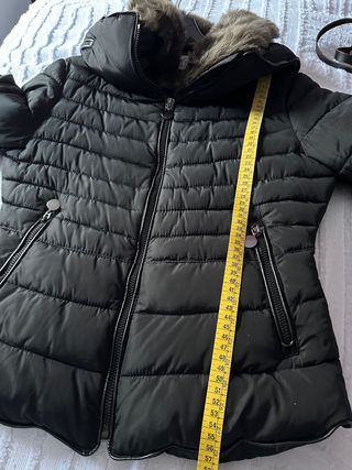 Chaqueta negra acolchada de Fly