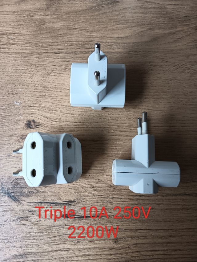 Enchufe / adaptador / ladrón de 3 o 4 tomas.