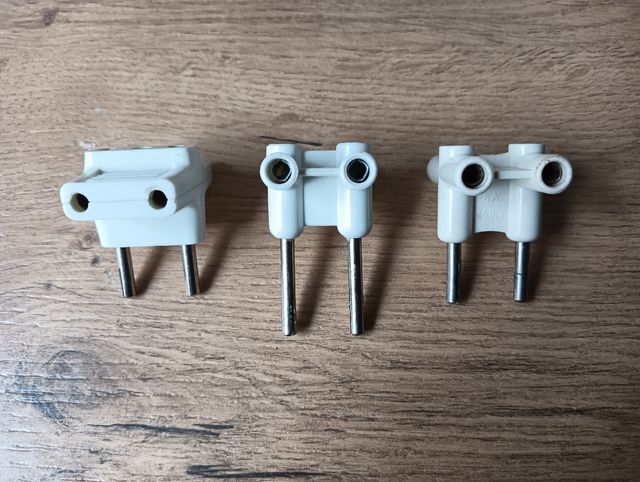 Enchufe / adaptador / ladrón de 3 o 4 tomas.