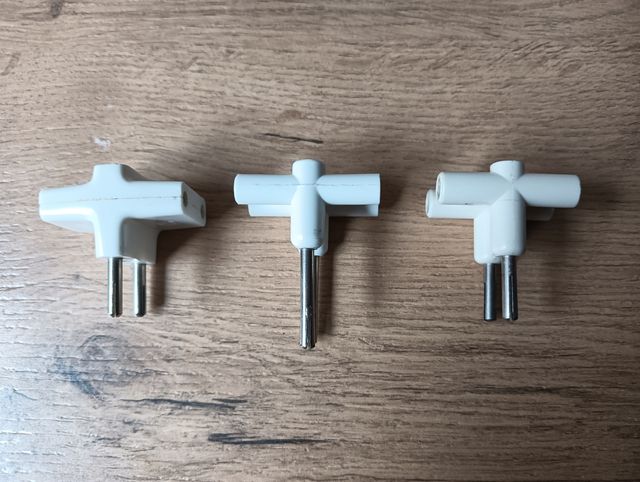 Enchufe / adaptador / ladrón de 3 o 4 tomas.