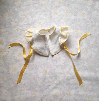 Pitet nina Famosa / Babero muñeca Famosa