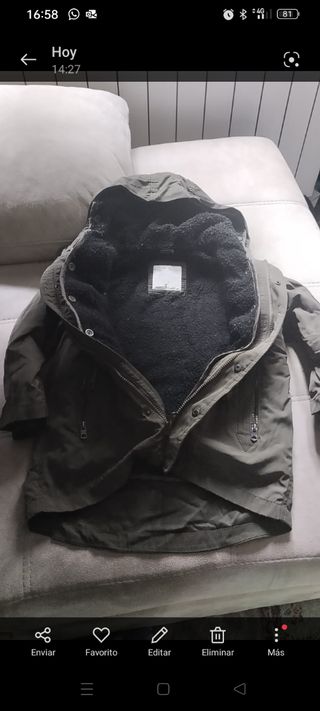 parka verde militar.