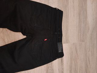 Pantalones vaqueros negros Levi's 470 nuevos