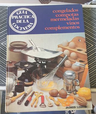 3 REVISTAS Y 1 LIBRO