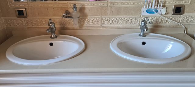 Piano bagno senza lavandini
lavabo