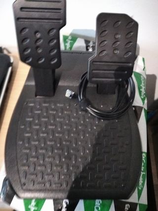 volante y pedales de PlayStation