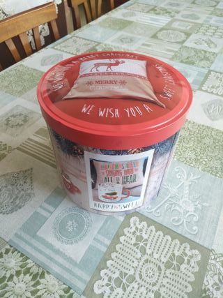 Scatola di Natale di latta