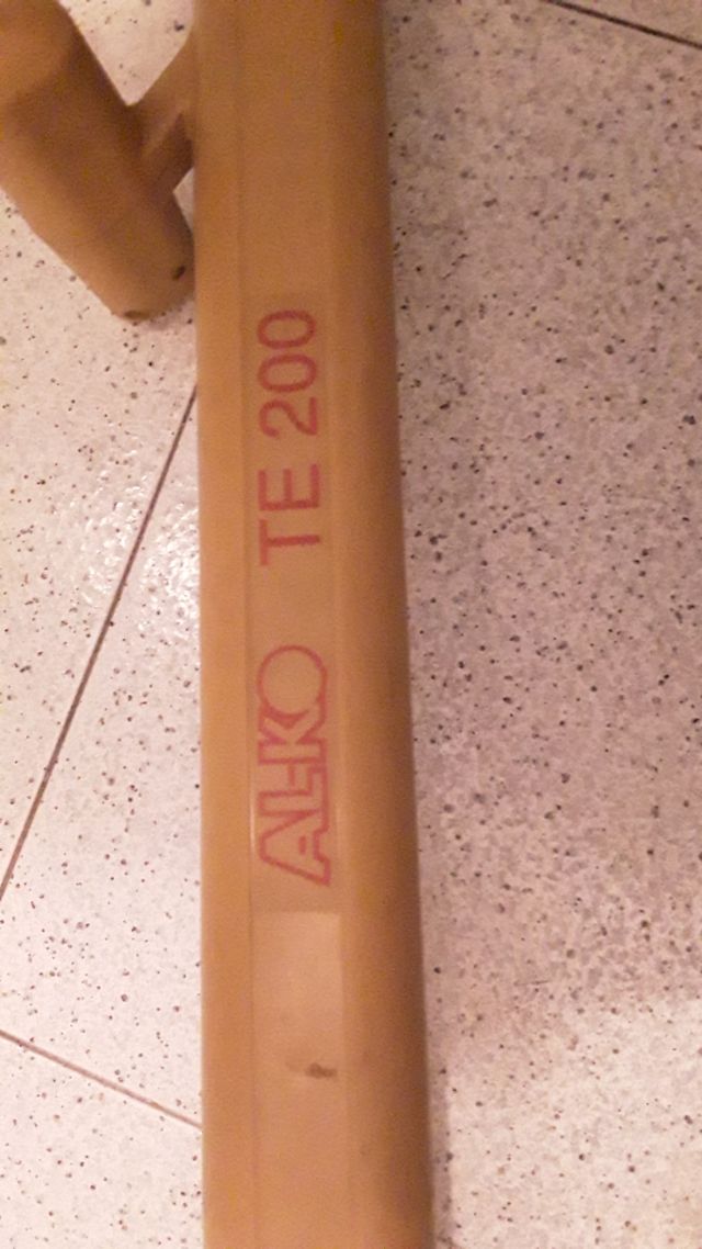 Corta césped de bordes