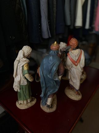 Reyes magos adorando de 26 cm
