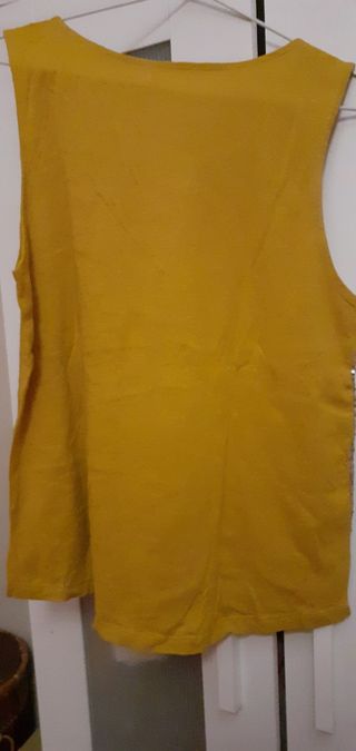 Blusa sin mangas, color ocre T 42