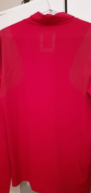 Suéter térmico rojo de cuello alto T 40 ó L