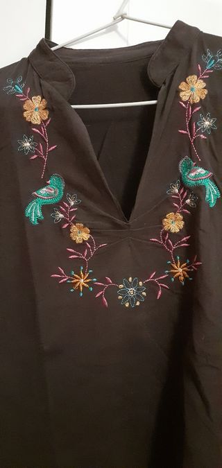 Blusa marrón con bordado T 40