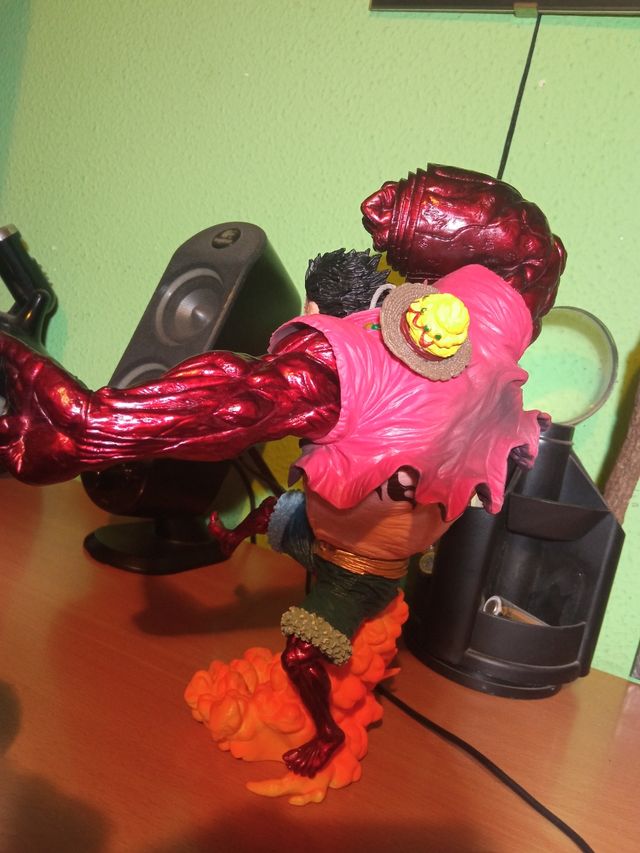 figura Grande Luffy gear 4 four