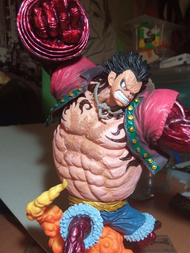 figura Grande Luffy gear 4 four