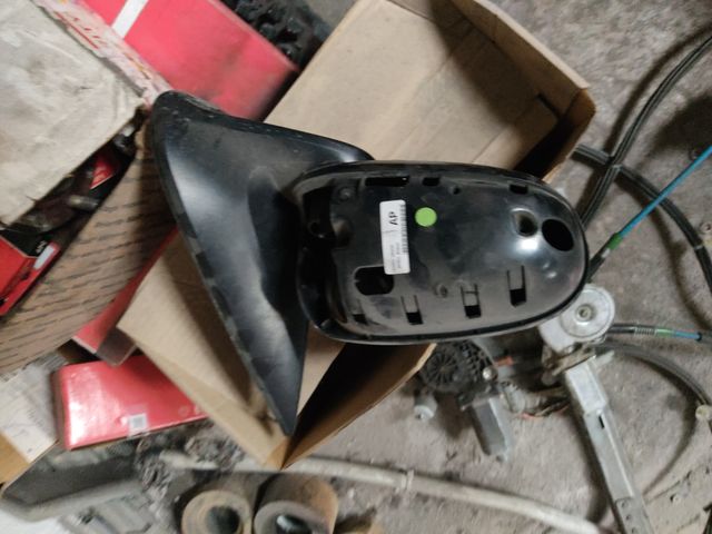retrovisor derecho nissan almera