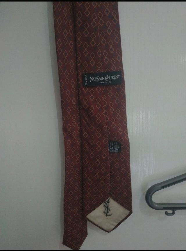 Yves Saint Laurent 100% Seta cravatta vintage 