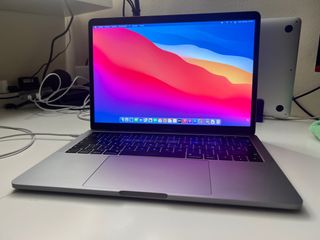 Macbook Pro 2019 / i5 / 8Gb/512Gb / Gris Espacial