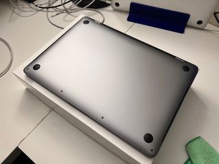 Macbook Pro 2019 / i5 / 8Gb/512Gb / Gris Espacial