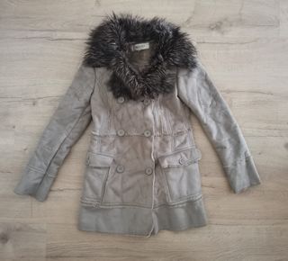 Chaquetón. Piel. Bershka. Talla M