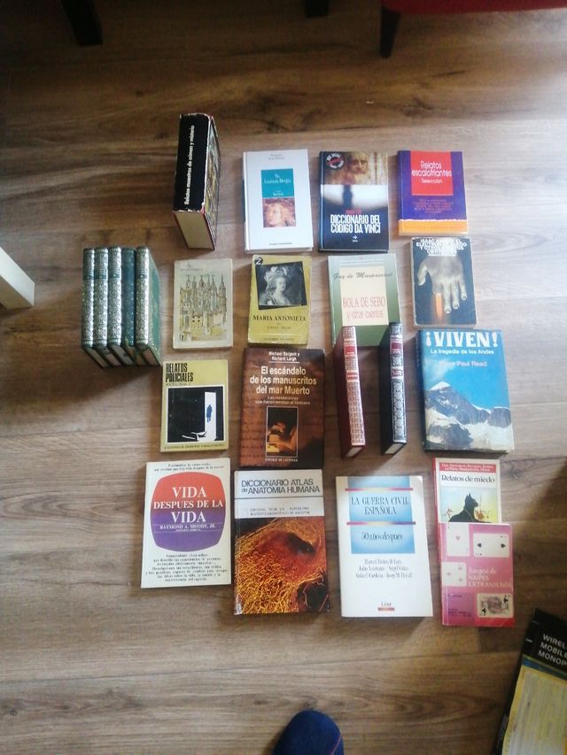 Miscelánea de libros: esoterismo, historia...