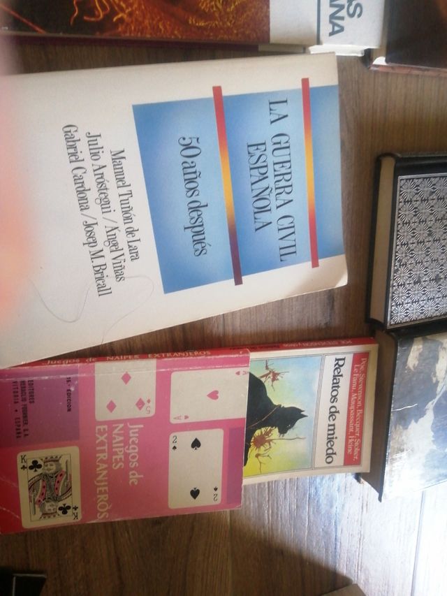 Miscelánea de libros: esoterismo, historia...