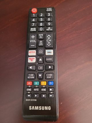 TIENE ALGUNOS LEDS FUNDIDOS. smart tv samsung 65'