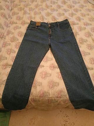 Pantalón vaquero talla 48 (caballero)